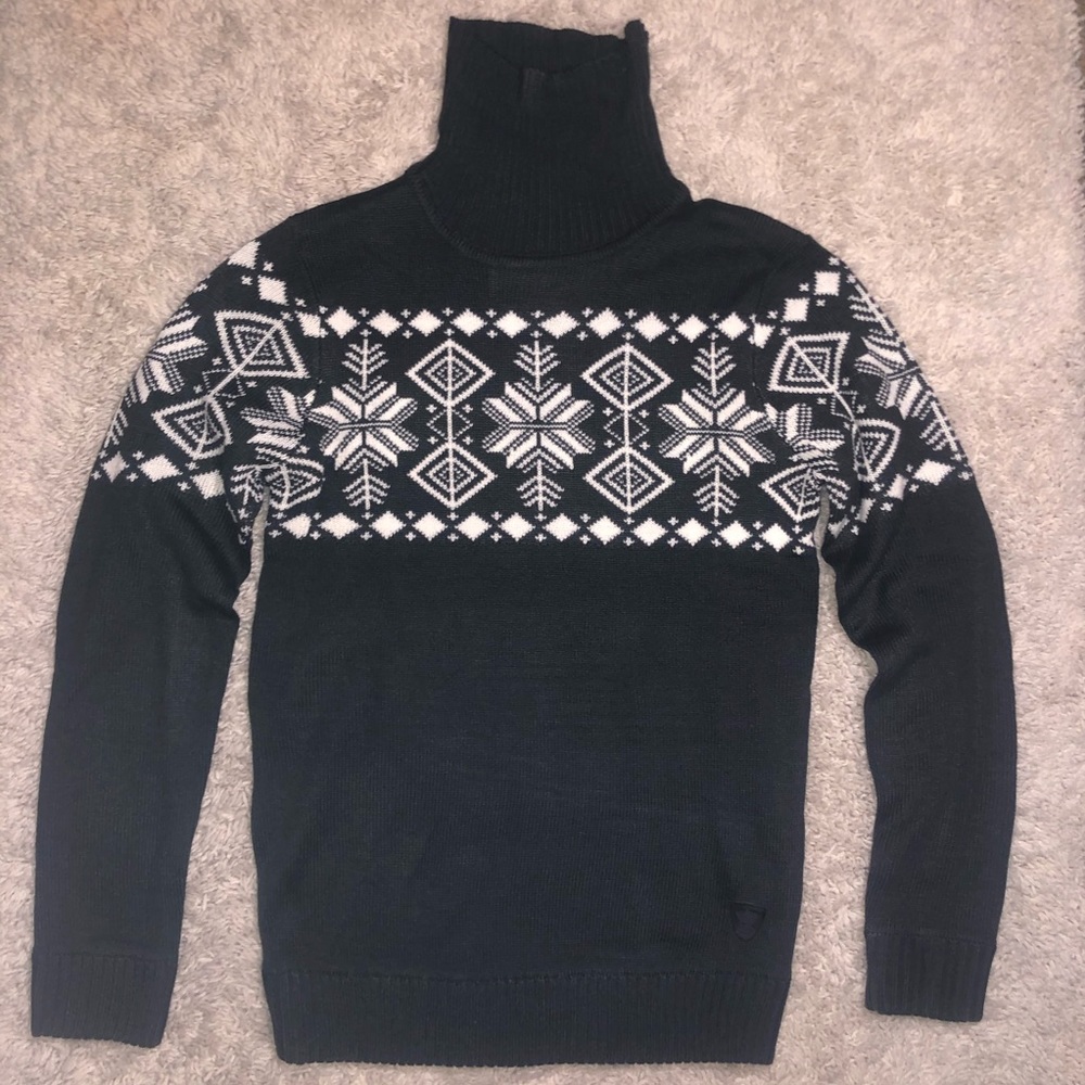5/$20 SOULSTAR size medium turtleneck knit sweater
